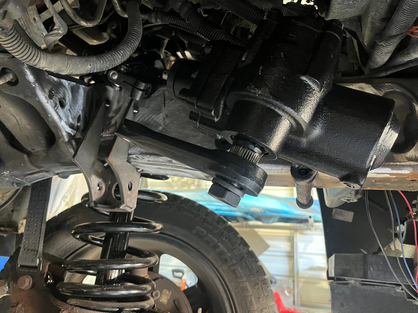 STEERING BOX INSTALLATION KIT